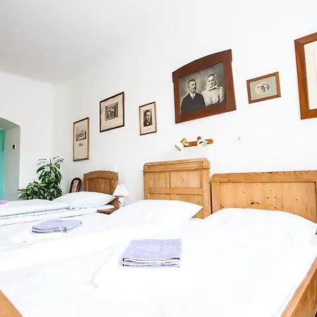 Chaloupka Na Skale